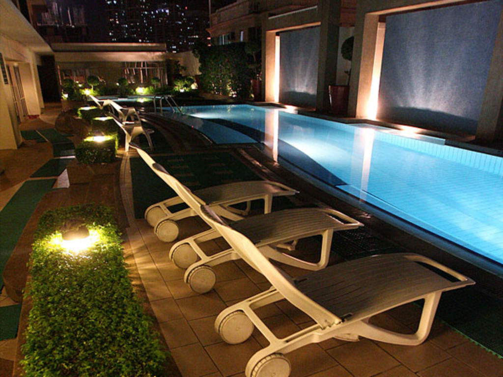 מלון Pasig City Astoria Plaza מראה חיצוני תמונה